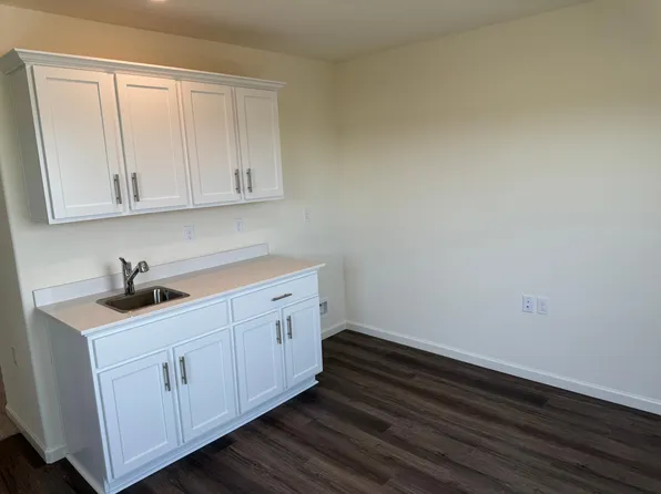 494 San Carlos Ave, Madera, CA 93637