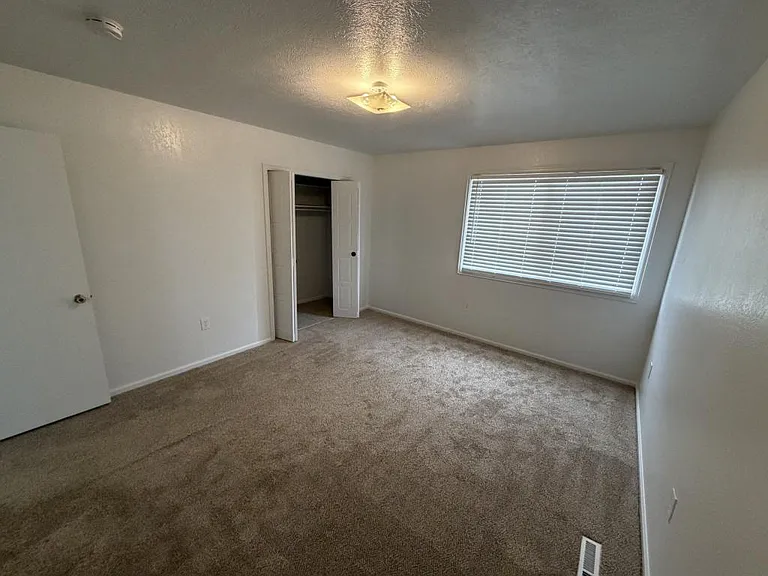 2151 E Bridge St — Photo 10