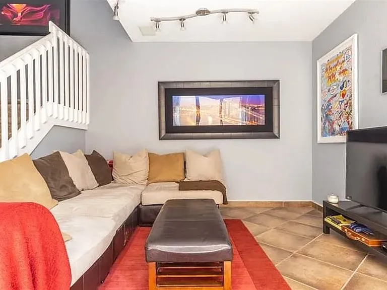 935 Corkwood St — Photo 20