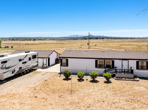 24725 N Patricia Rd, Paulden, AZ 86334