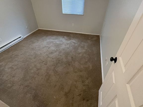 3rd image of 1509 Brooke Park Dr APT 3