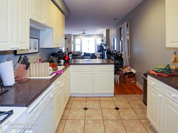 3rd image of 3835 N Southport Ave #Two