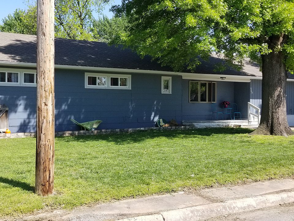Corner lot