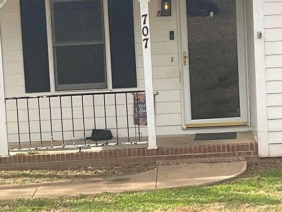 4th image of 707 Harmon Rd