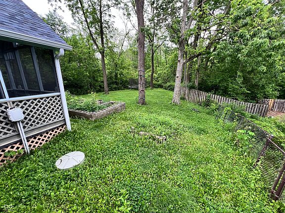 4th image of 10023 Cedar Point Dr