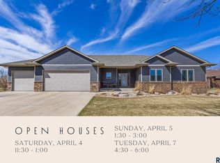 2029 S Abbeystone Ct, Sioux Falls, SD 57110
