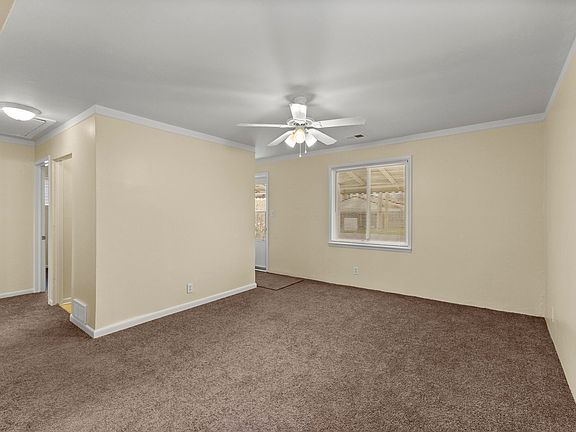 3rd image of 28625 Rosemont St