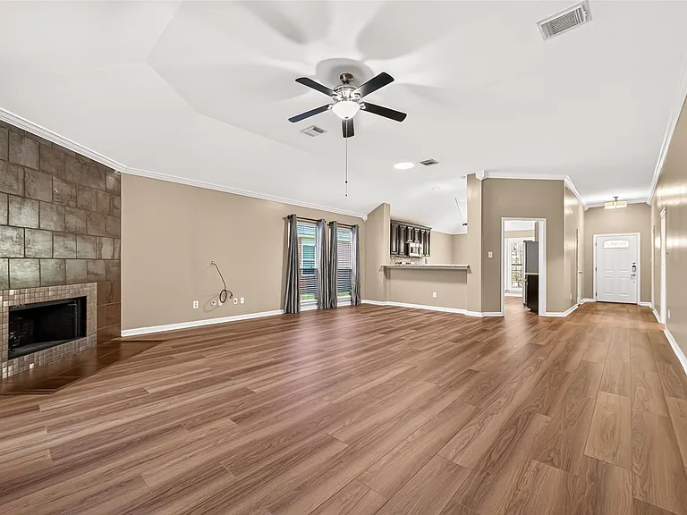 4818 Lake Catherine Ct — Photo 10