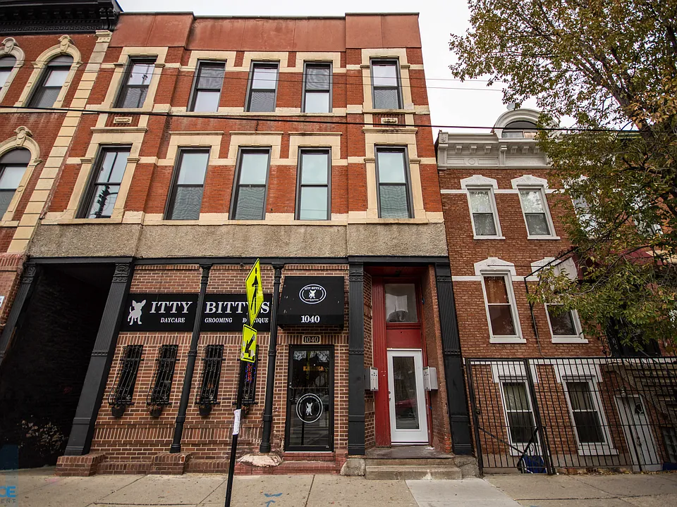 1040 West 18th Street Building Exterior