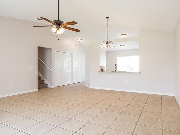 3rd image of 221 Timbercreek Pines Cir