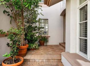 12699 Promontory Rd, Los Angeles, CA 90049