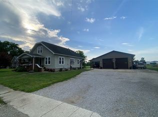 312 W Elm St, Teutopolis, IL 62467
