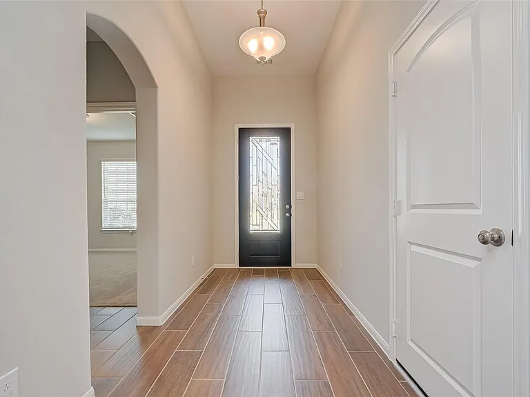 219 Little Dog Dr — Photo 4