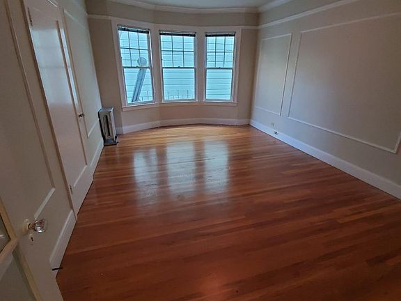 3rd image of 1485 Waller St APT 105