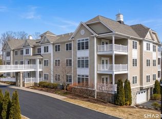 77 Sunset Ln #335, Ridgefield, CT 06877