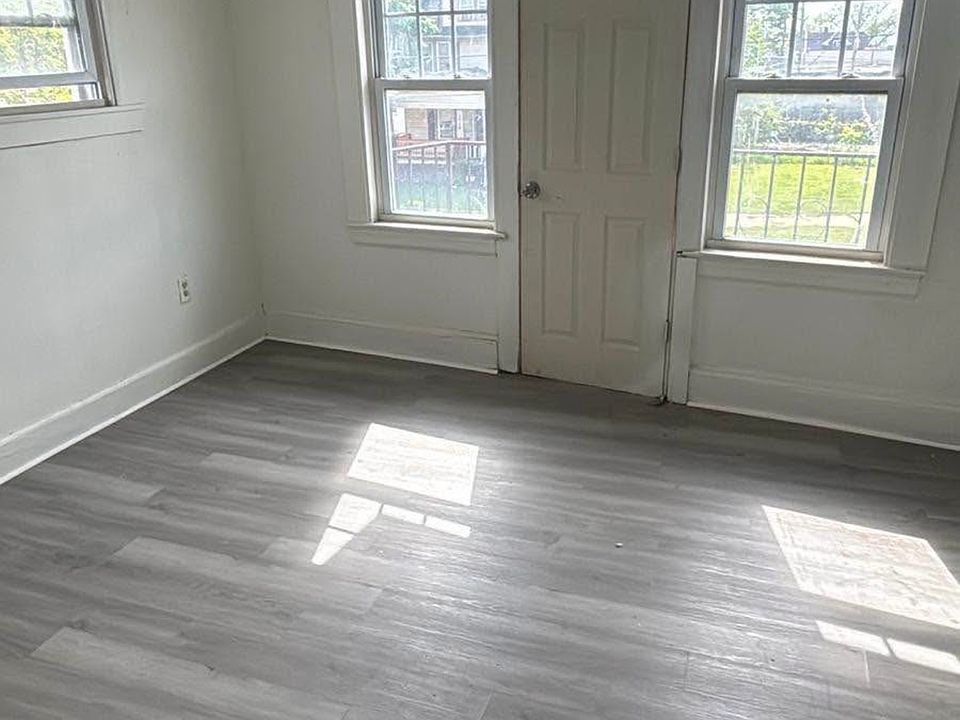 2nd image of 15404 Kinsman Rd #8