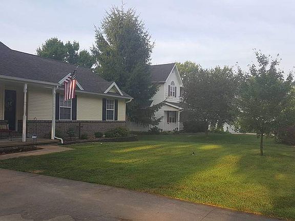 2nd image of 1832 Cedar Lake Dr