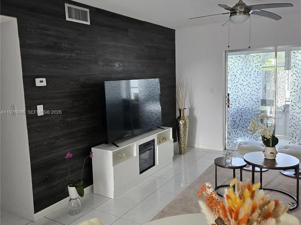 6560 Winfield Blvd APT 205, Pompano Beach, FL 33063