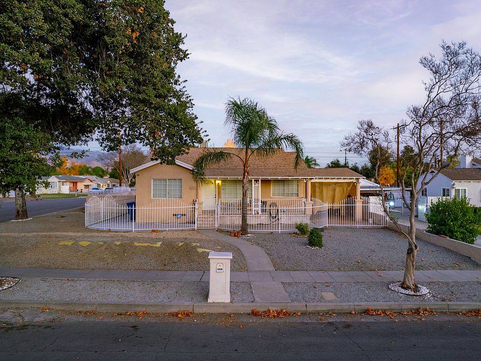 1st image of 2597 Lincoln Dr