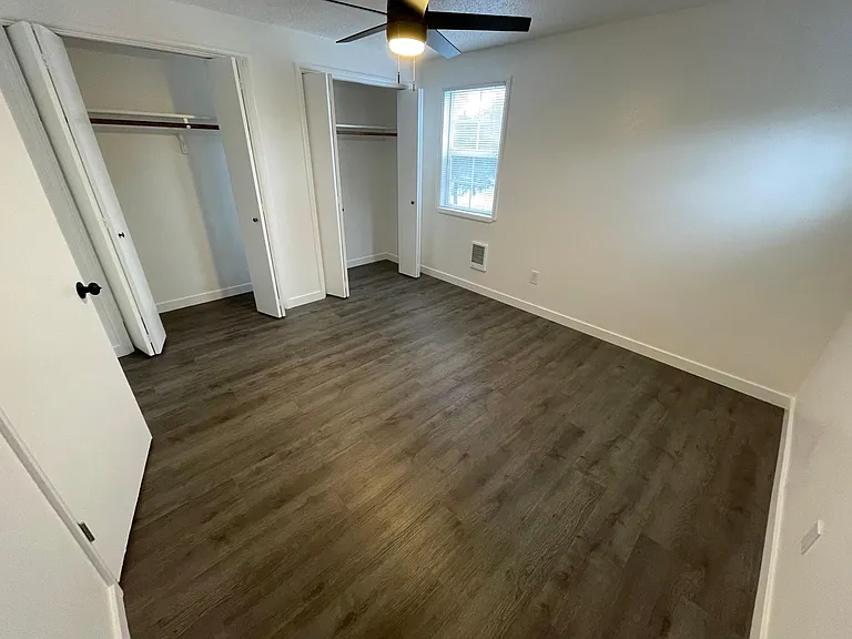 285 NW 16th St #2 — Photo 6