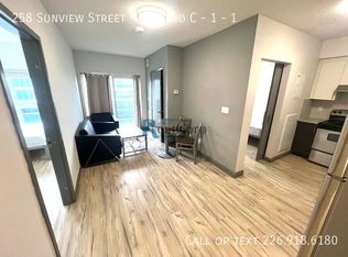 258 Sunview St #A-B, Waterloo, ON N2L 0H6