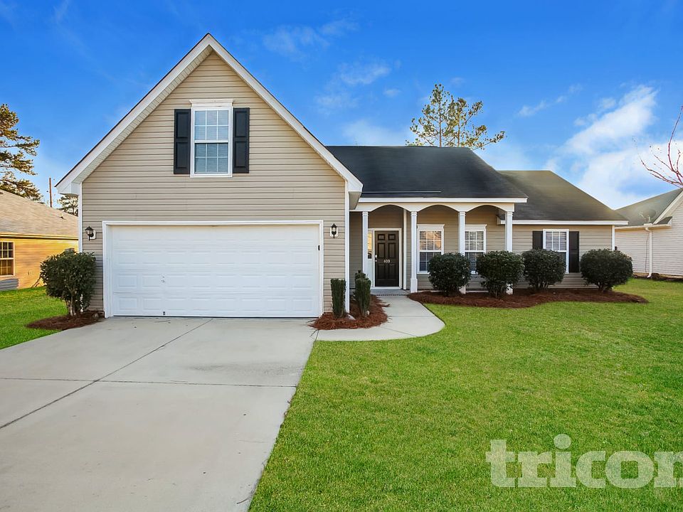 1st image of 409 Baneberry Ln