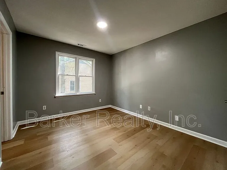 714 Carolina Ave — Photo 8