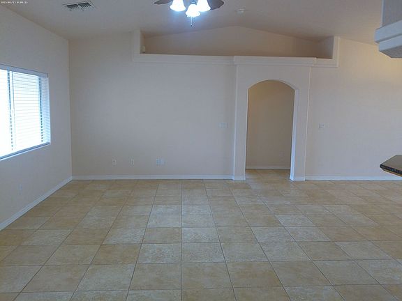 3rd image of 3005 Gatewood Dr