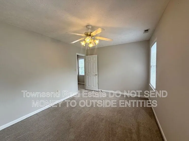 2012 Fig Ct — Photo 11