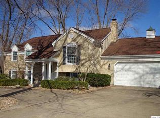 2727 Southfield Dr, Quincy, IL 62301