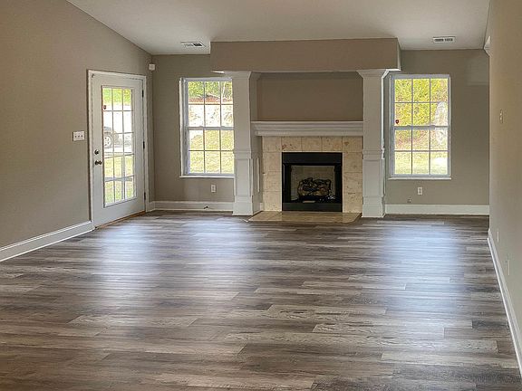 3rd image of 8125 Broken Rock Ln