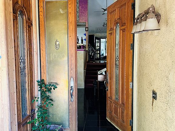 3rd image of 1020 Catlin St
