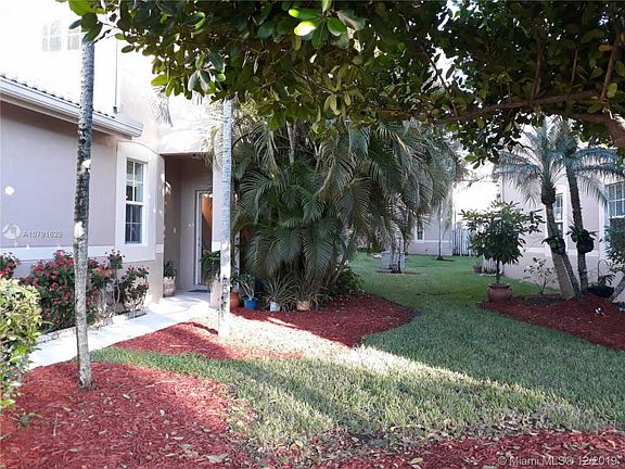 2nd image of 2200 Salerno Cir