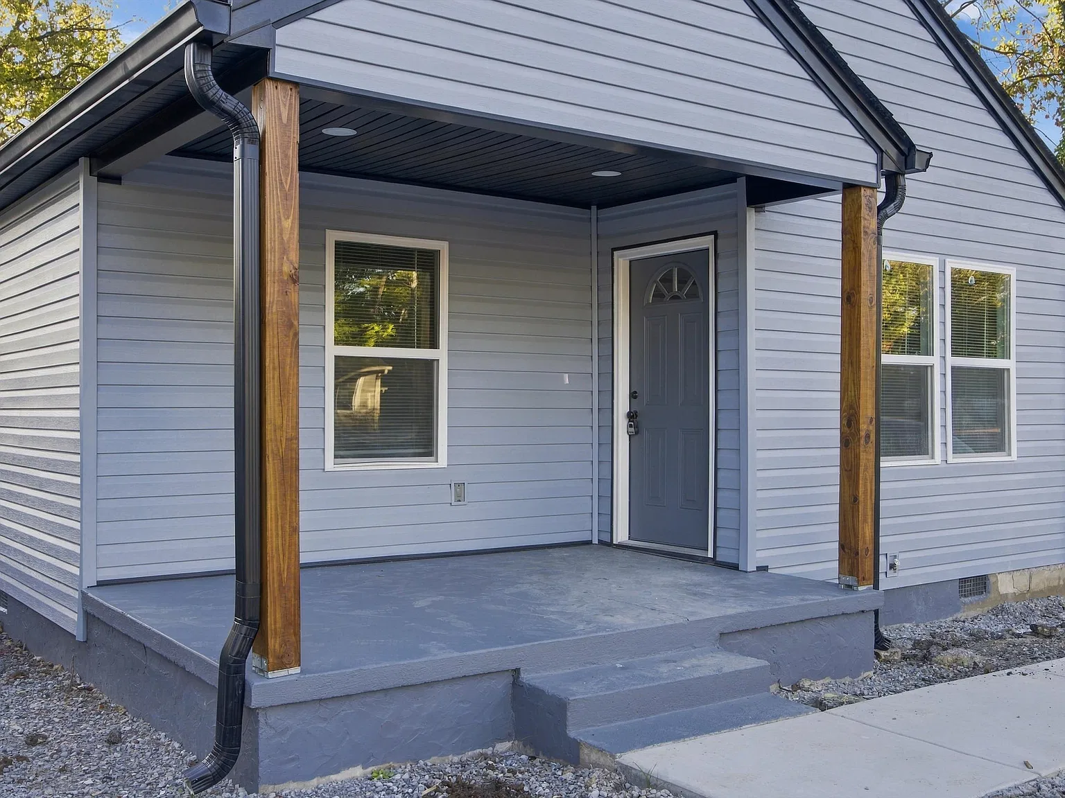 3 bed, 885 sqft, $2,150 — Photo 3