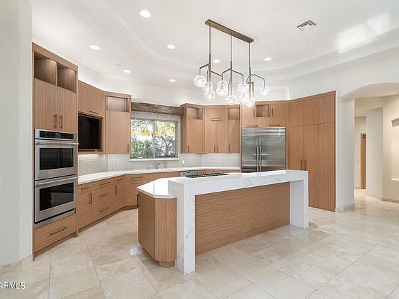 5th image of 25720 N 104th Way