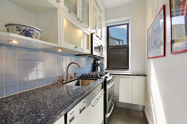 Sold by Corcoran | media 2