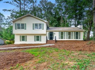 1586 Lucelle Ave, Stone Mountain, GA 30087
