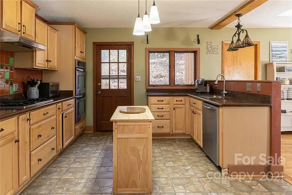 582 Hill Merrill Rd — Photo 2
