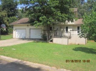 108 Foxfire Dr, Warner Robins, GA 31093