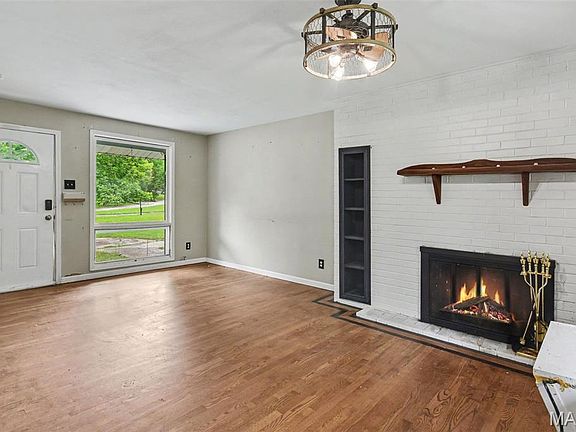 3rd image of 10866 Mercer Ct