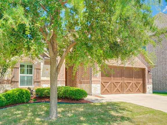 3rd image of 604 Miramar Dr
