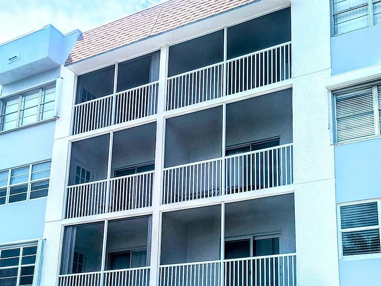 1516 S Lakeside Dr #206 — Photo 13