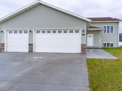 3350 45th Ave S, Grand Forks, ND, 58201