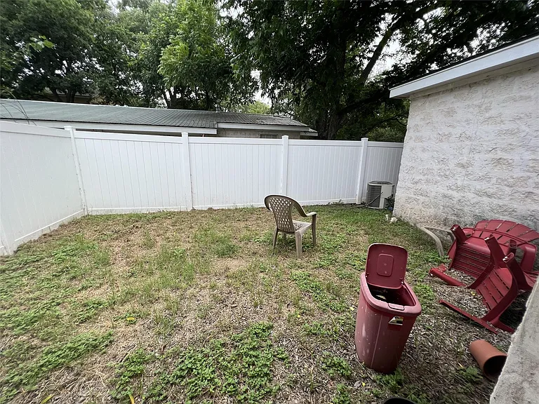 5300 Duval St #A — Photo 9