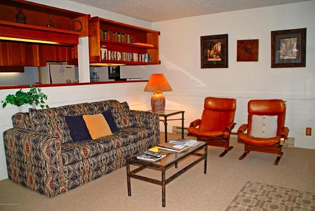 3414 Bearberry 4455 Berry Dr — Photo 3
