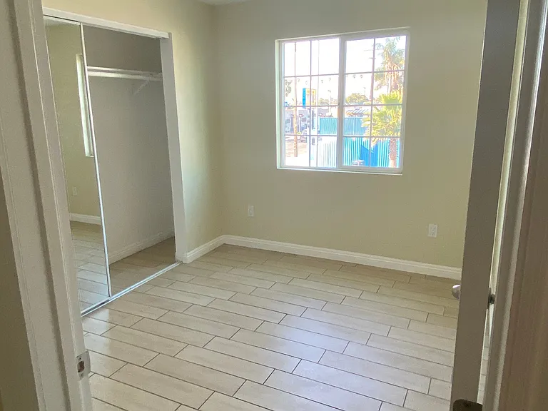 3856 S. Normandie Ave — Photo 29