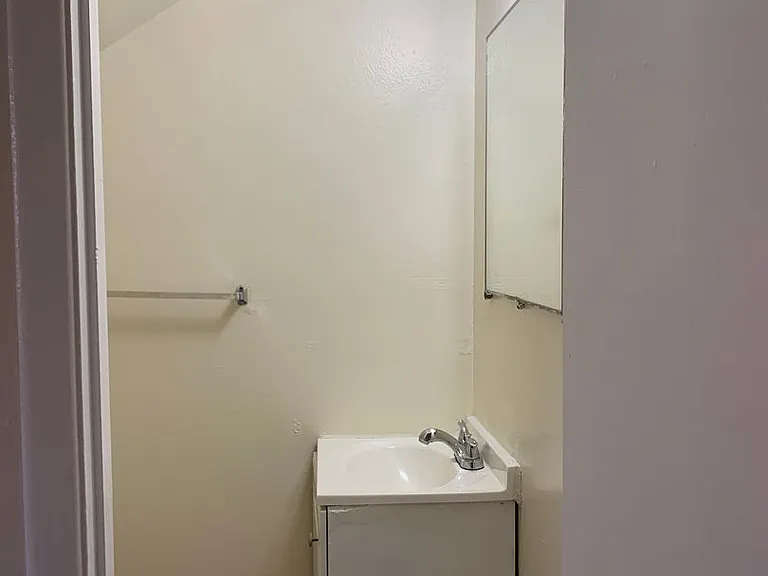 540 Madeira Dr SE — Photo 9