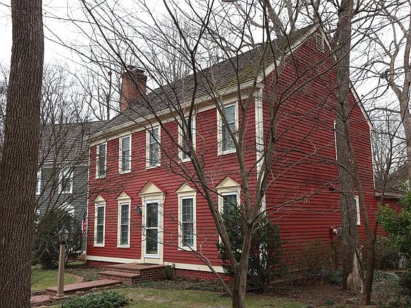 View from front right side of house.