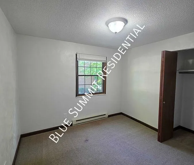 913 Brookfield Dr #7 — Photo 8