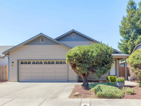 1724 Brookhurst Way, Grants Pass, OR 97527